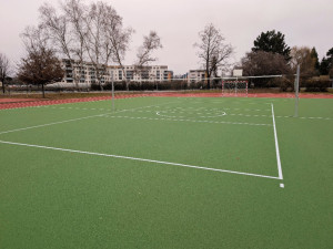 Grünwaldovka má opravené hřiště. Veřejnost ho vyzkouší na jaře