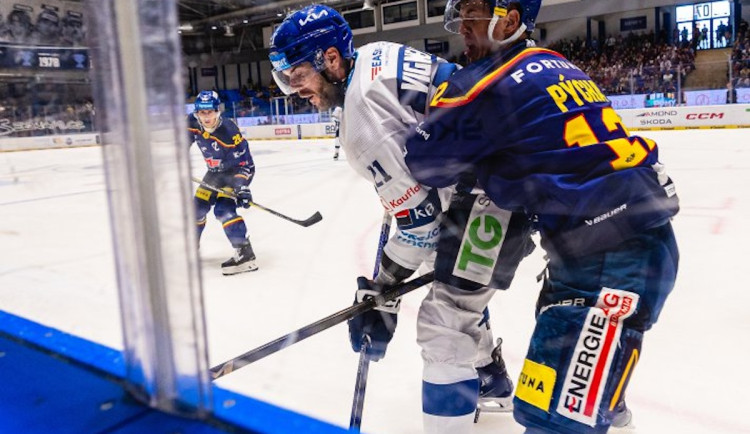 Tři body Motoru přisoudil obránce Štencel