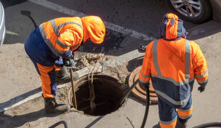Dvůr Králové upravil smlouvu na provozování kanalizací. Získá více peněz na údržbu