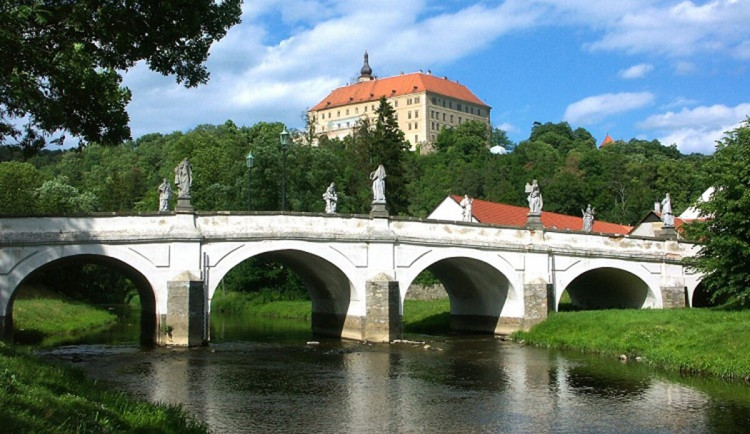 Díky investicím do památek soutěží Náměšť o titul Historické město roku