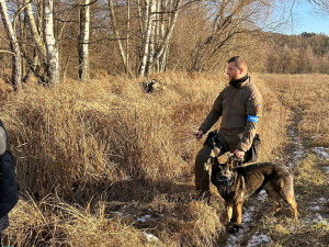 Vražda na Strakonicku. Část těla našla policie v řece