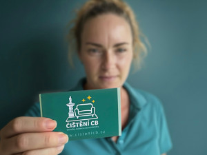 Když si domů pouštíte cizího člověka, musí mu jít věřit, říká Kateřina Šramová