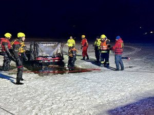 Potopená osmikolka je z Lipna venku, bruslařský ovál ale možná vůbec nevznikne