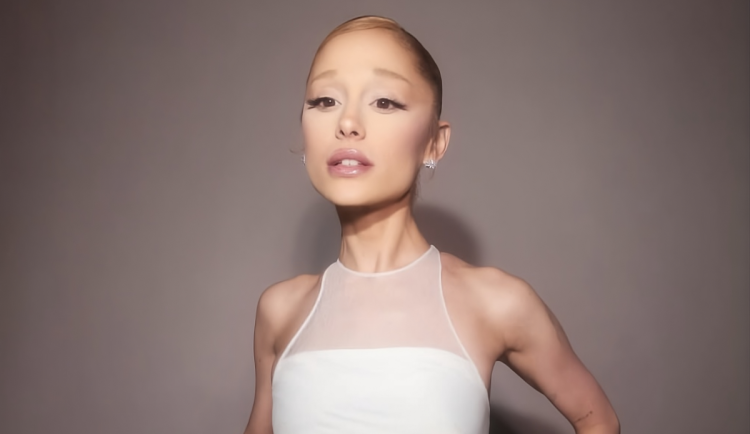 Co se děje kolem Ariany Grande? Internet spekuluje o poruchách příjmu potravy