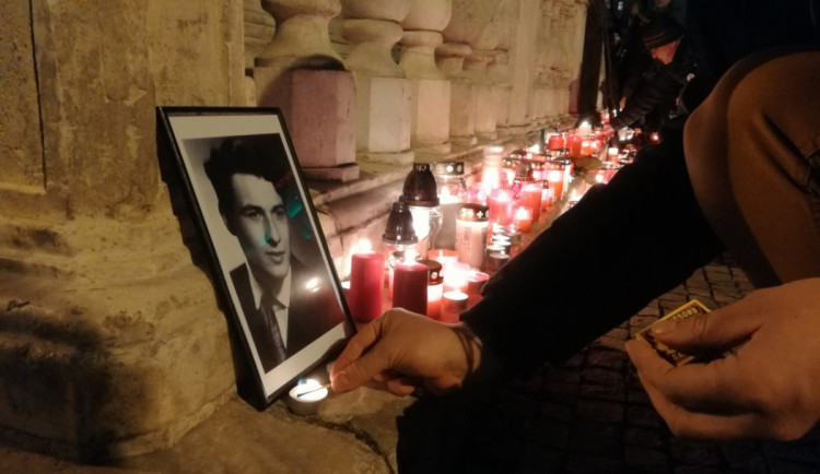 Hoří člověk, křičeli přihlížející. Před 57 lety zemřel Jan Palach