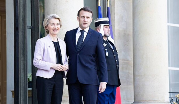 Havel a evropská samostatnost: světoví lídři se v Davosu pustili do Trumpa