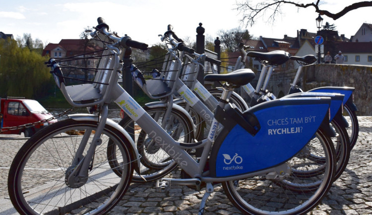 Sdílená kola v Písku táhnou. Za sezonu lidé vyrazili na více než 74 tisíc jízd