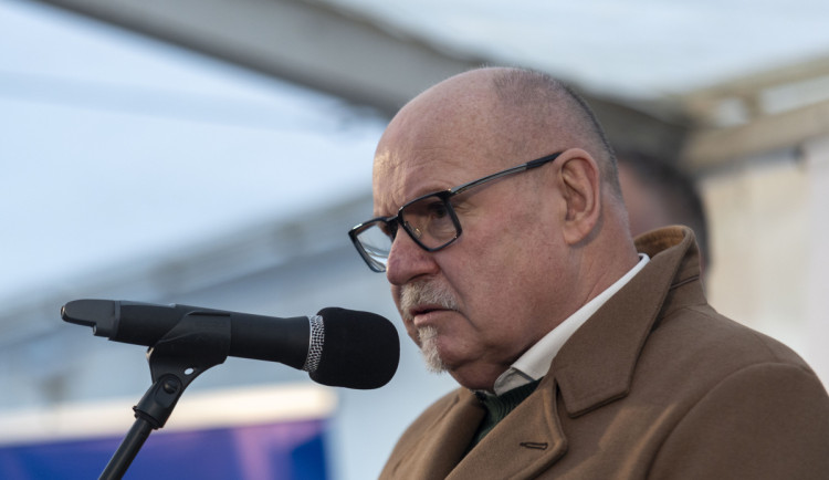 Olomoucký hejtman Okleštěk obhájil pozici v předsednictvu hnutí ANO