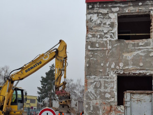 Demolice klubu Izabo pokračuje. Stavba severní spojky Budějcích se posouvá dál