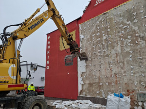 Demolice klubu Izabo pokračuje. Stavba severní spojky Budějcích se posouvá dál