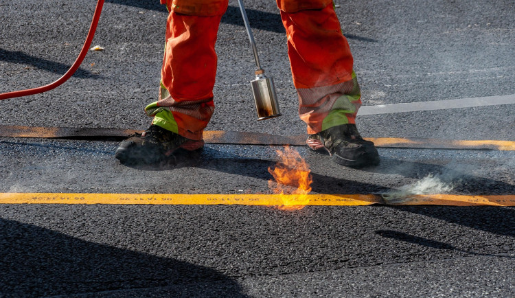 POLITICKÁ KORIDA: Asfaltárna u Budějovic budí emoce. Město by podle politiků nemělo mlčet