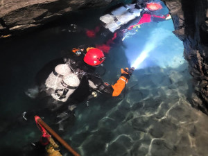 Desítky zásahů pod hladinou ročně. Jihočeský kraj má 23 hasičů potápěčů