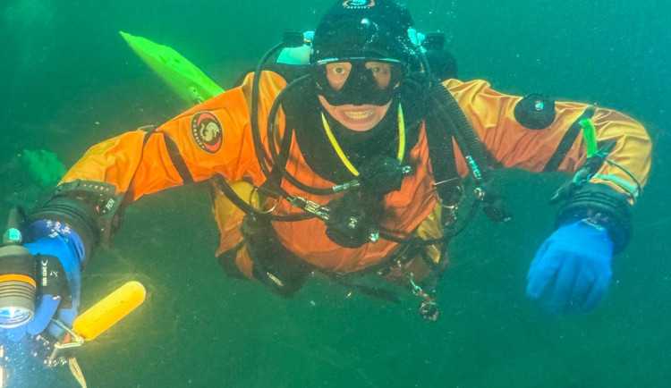 Desítky zásahů pod hladinou ročně. Jihočeský kraj má 23 hasičů potápěčů