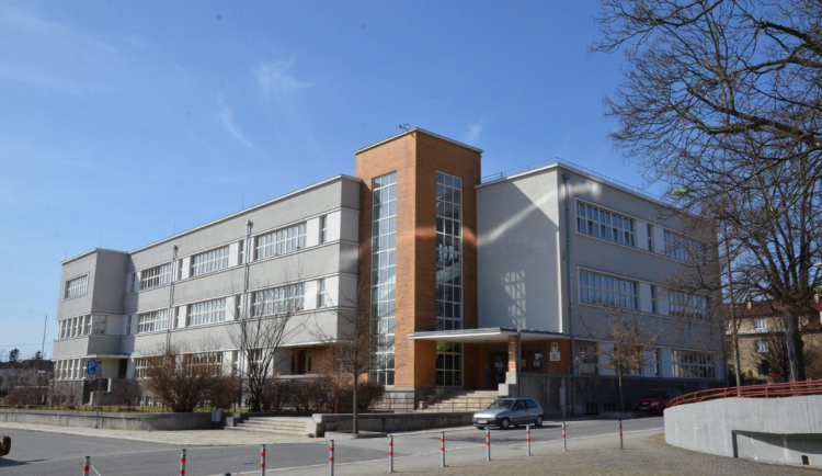 Ve Strakonicích upraví hřiště u základní školy F. L. Čelakovského, přibude i tribuna