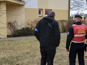 Policie zasahuje v Plavské ulici v Budějcích, na místě je podezřelý kufřík