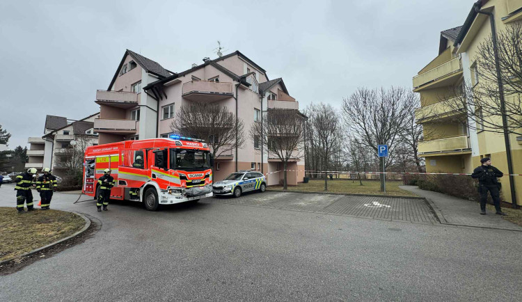 Policie zasahuje v Plavské ulici v Budějcích, na místě je podezřelý kufřík