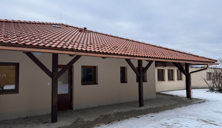 Jihočeský kraj otevřel komunitní bydlení pro lidi s autismem v Oseku.