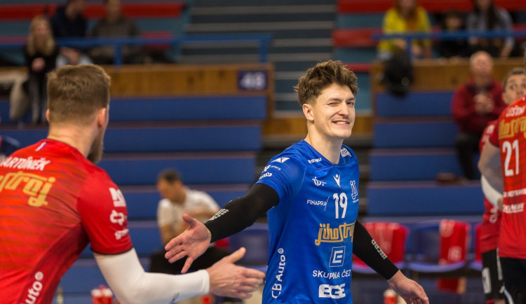 Jihostroj zve na valentýnský zápas. Soutěžte o vstupenky zdarma