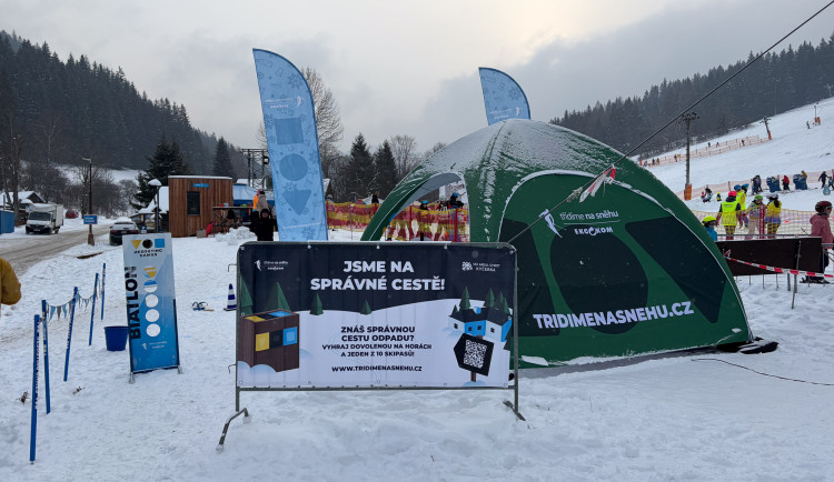 Na sněhu se zase třídí o sto šest.