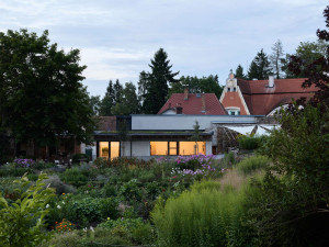 Do historické zahrady v Jindřichově Hradci otiskují zahradní architekti i současné trendy