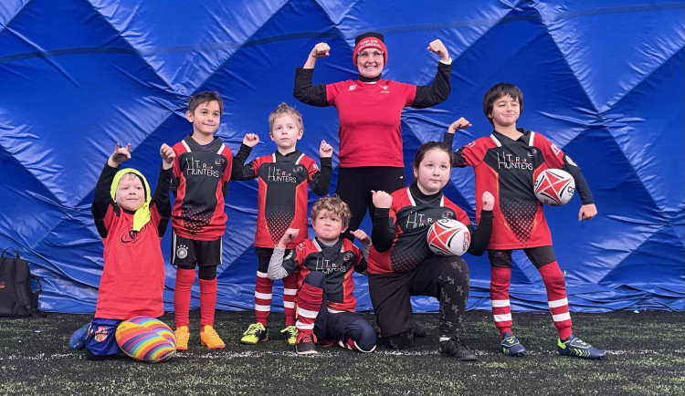 Uprostřed trenérka Radomíra Vobrová.