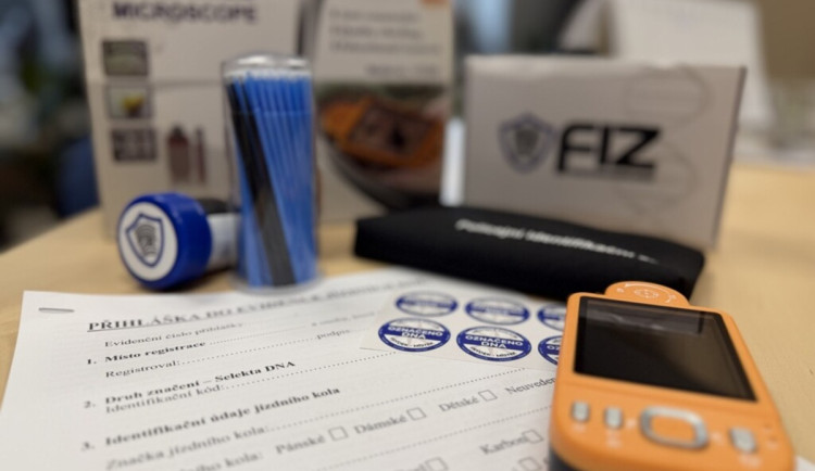 Syntetická DNA by měla ochránit kola před zloději, bicykly zájemcům označí strážníci