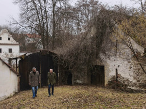 Po stopách zavražděných. Opuštěný mlýn připomíná další případy Budějovické mordparty