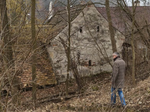 Po stopách zavražděných. Opuštěný mlýn připomíná další případy Budějovické mordparty