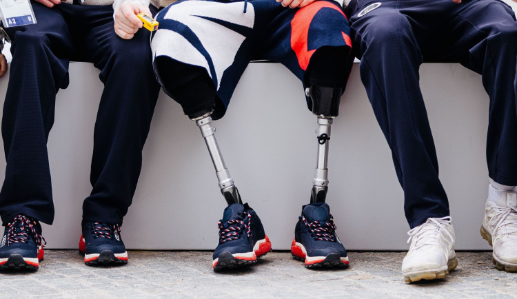 Curling vozíčkářů nebo para hokej. Nevšední  sporty si Pražané vyzkouší na Chodově