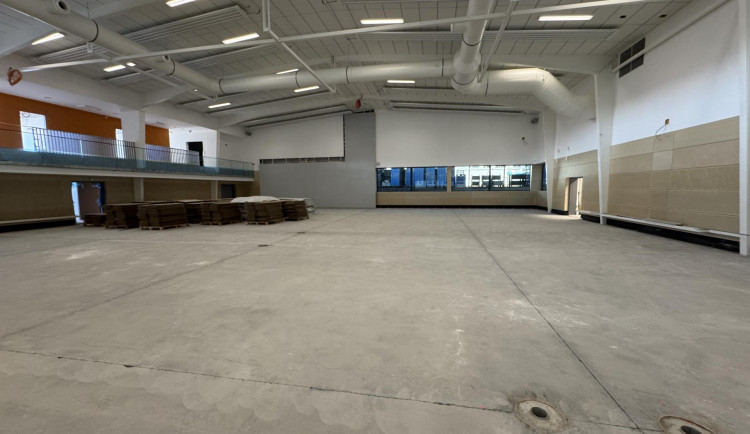 Dačice dokončují stavbu haly za 150 milionů, vznikne z nevyhovující tělocvičny