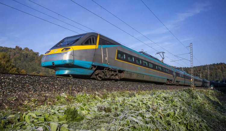 Slezsko se dočkalo více spojů do hlavního města. Pendolino jezdí z Opavy i Bohumína