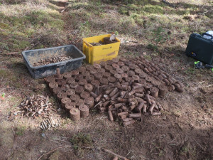 U Albrechtic našli stovky granátů. Pyrotechnici museli část arzenálu odpálili na místě