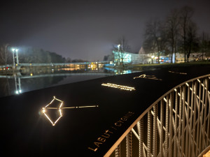 Na soutoku Malše a Vltavy se rozsvítilo nové molo. Město mu přezdívá svatební