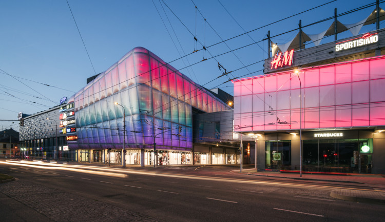 Pandora, Super Mario i den pro zdraví. IGY přináší nové značky i pestrý program