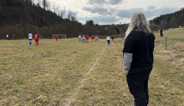Nadšenci vrátili fotbal do Bohumilče, hřiště ožilo zápasem s jihočeským soupeřem.