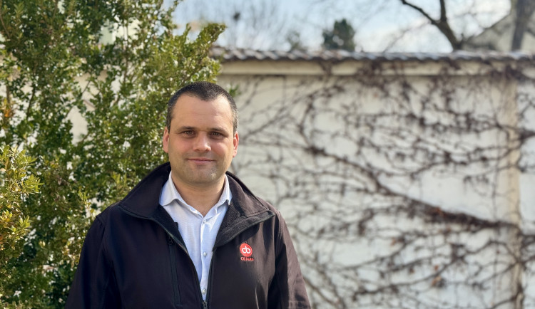 Automobily se rychle vyvíjejí. Bez nadšení pro obor ztratíte krok, říká automechanik