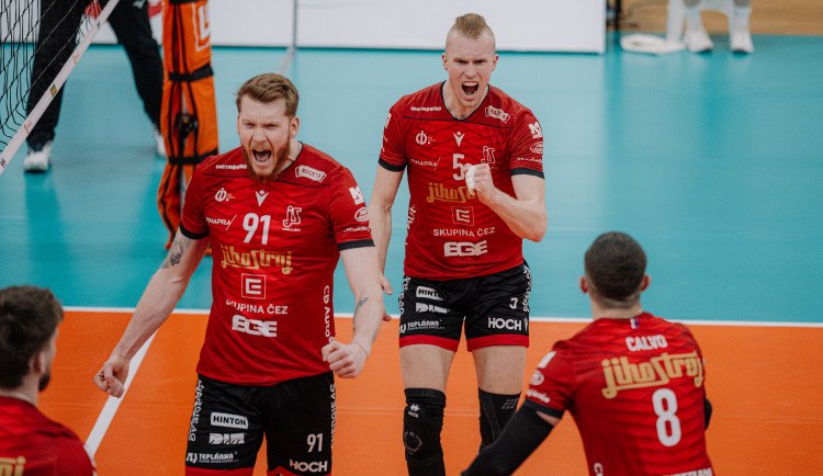 Jihostroj bere první bod ve čtvrtfinále, Kladno padlo po vyrovnané bitvě