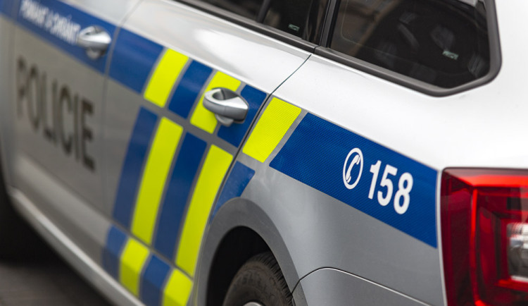 Dva cizinci se ve Strakonicích vydávali za hluchoněmé a vybírali na postižené. Peníze utratili