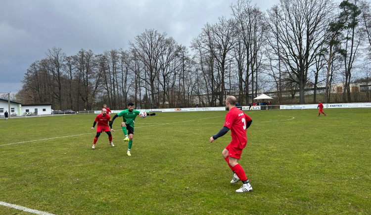 Další kolo okresních fotbalových soutěží přineslo jednoznačnou výhru Mokrého
