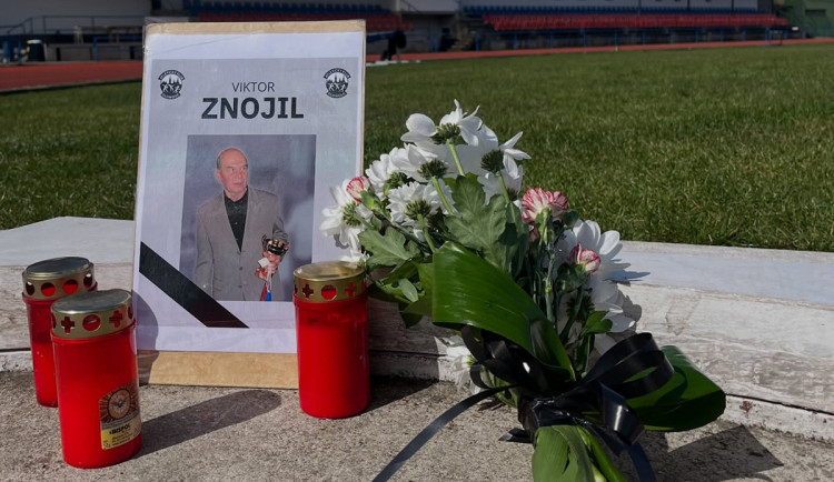 Svíčky ve vrhačském kruhu. Olomoucké atlety navždy opustil legendární trenér Viktor Znojil