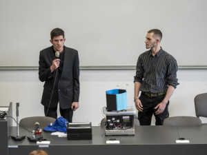 Vodíkový motor, robot i štípač na dříví. Na VŠTE soutěžili mladí talenti