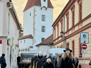 Velikonoční hrkání rozezvučelo Budějce. Zvony podle tradice odletěly do Říma