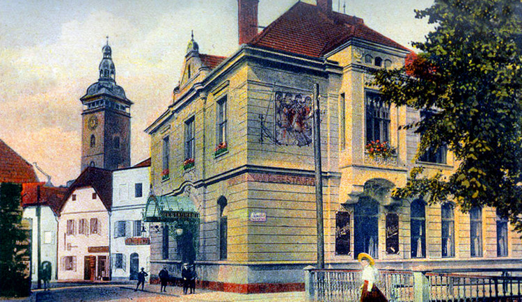 DRBNA HISTORIČKA: Jak budějovické hostince řešily prohibici kabarety i flámenky