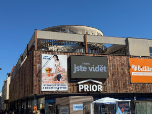 Budějcký Prior oslavil padesát let. Brutalistní dominanta Lannovky dodnes budí emoce