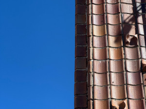 Budějcký Prior oslavil padesát let. Brutalistní dominanta Lannovky dodnes budí emoce