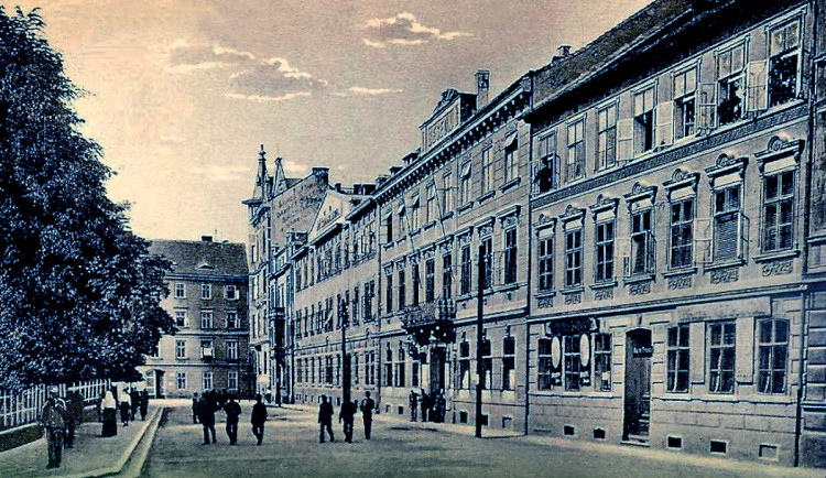 DRBNA HISTORIČKA: Když Kmoch rozezněl Besedu, Budějovice se lámaly z německých na české