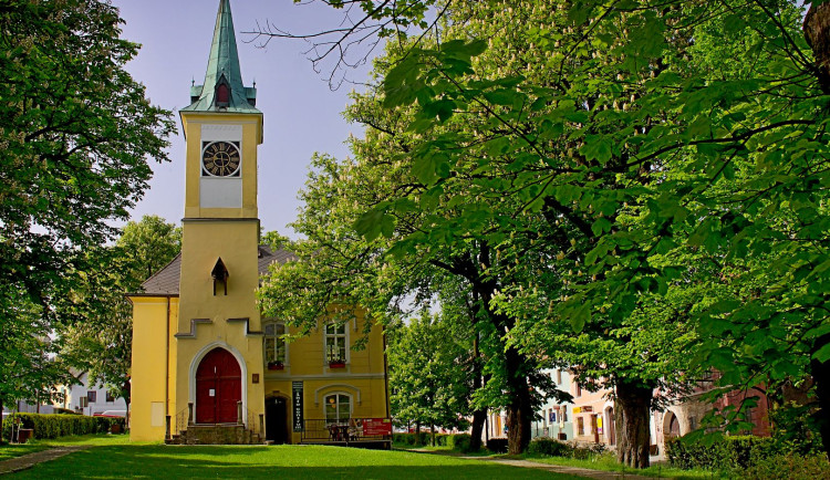 Soud zamítl žalobu bývalé tajemnice proti místostarostovi Vyššího Brodu