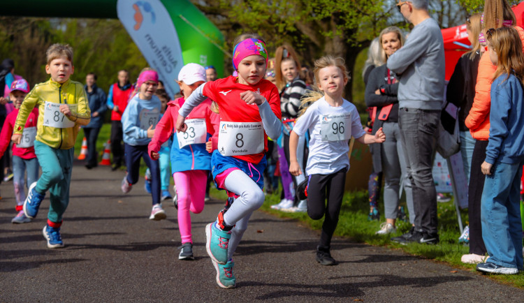 Benefiční Modrý běh pro Autis Centrum se poběží ve Stromovce