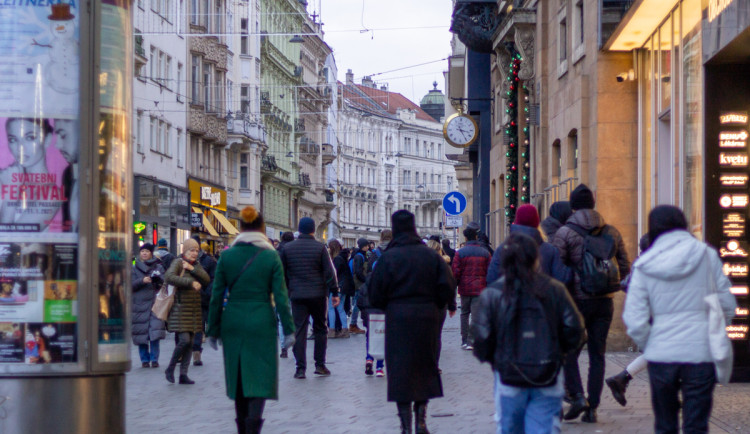 POLITICKÁ KORIDA: Méně šalin či další omezení aut? V Brně řeší dopravu v centru