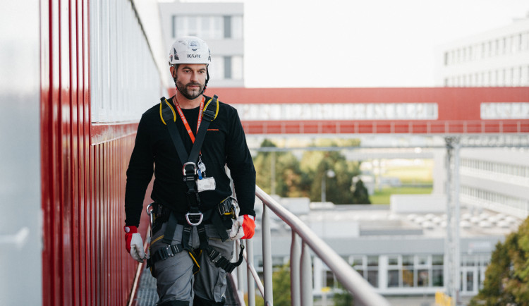 Původně dělal Martin Štěch zahradníka. Přes lešenářskou praxi v Německu se pak  dostal do Jaderné elektrárny Temelín